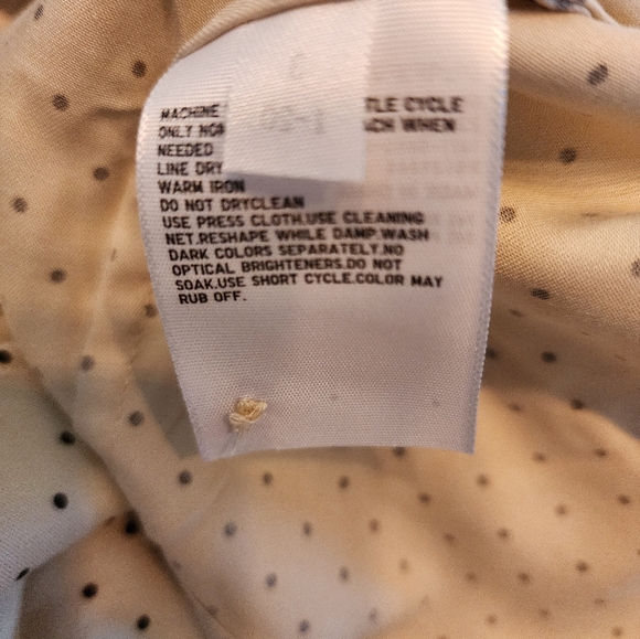 Uniqlo Rayon Printed Long Sleeve Blouse in Beige Size XS - Picture 5 of 6